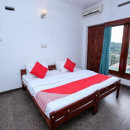 Oyo 436 Sandakelum Tourist Guest House Kandy Ngoại thất bức ảnh