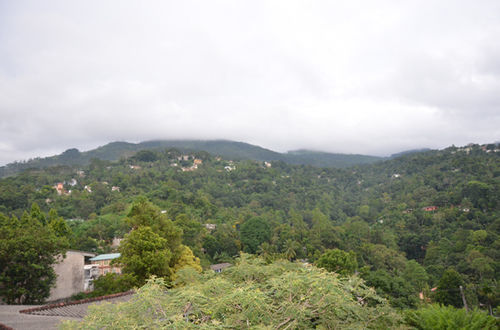 Oyo 436 Sandakelum Tourist Guest House Kandy Ngoại thất bức ảnh